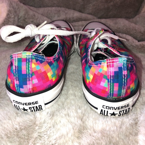 Converse like new multi color low tops - Picture 6 of 7